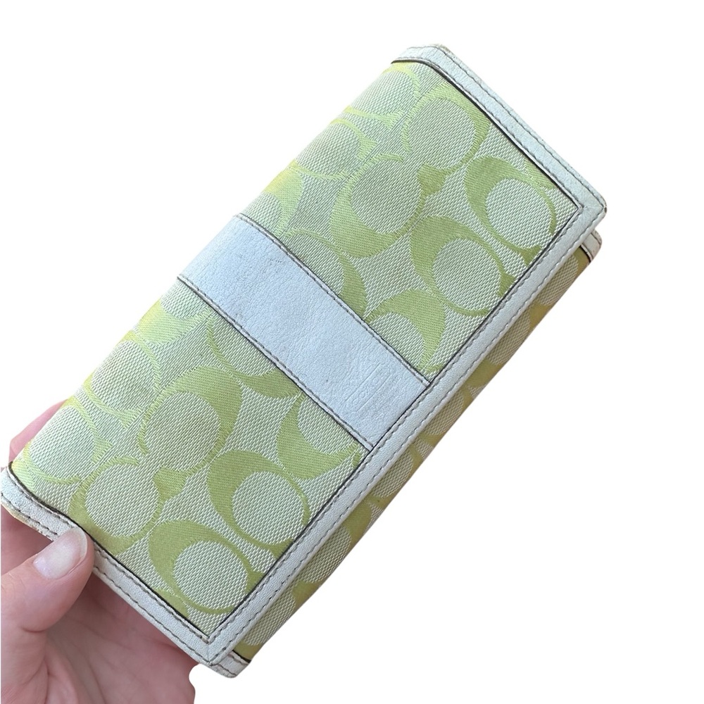 Coach vintage Green and White Wallet